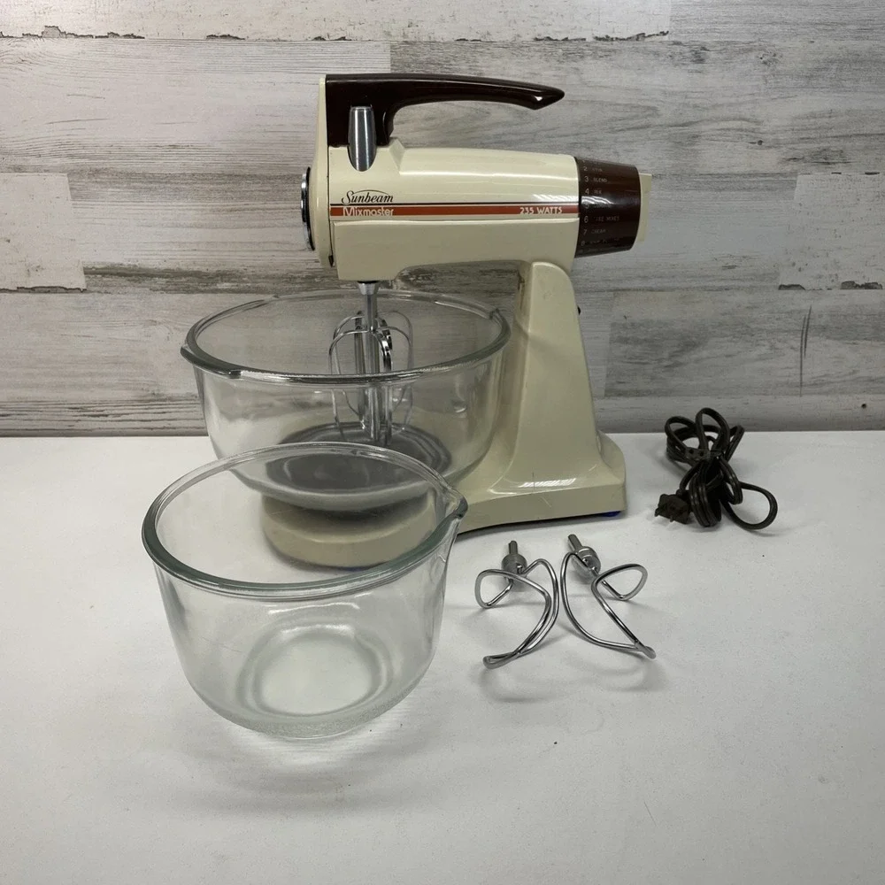 Vintage Sunbeam Mixmaster Stand Mixer 1-7A Cream Brown 235W 2 Bowls Hooks Beater